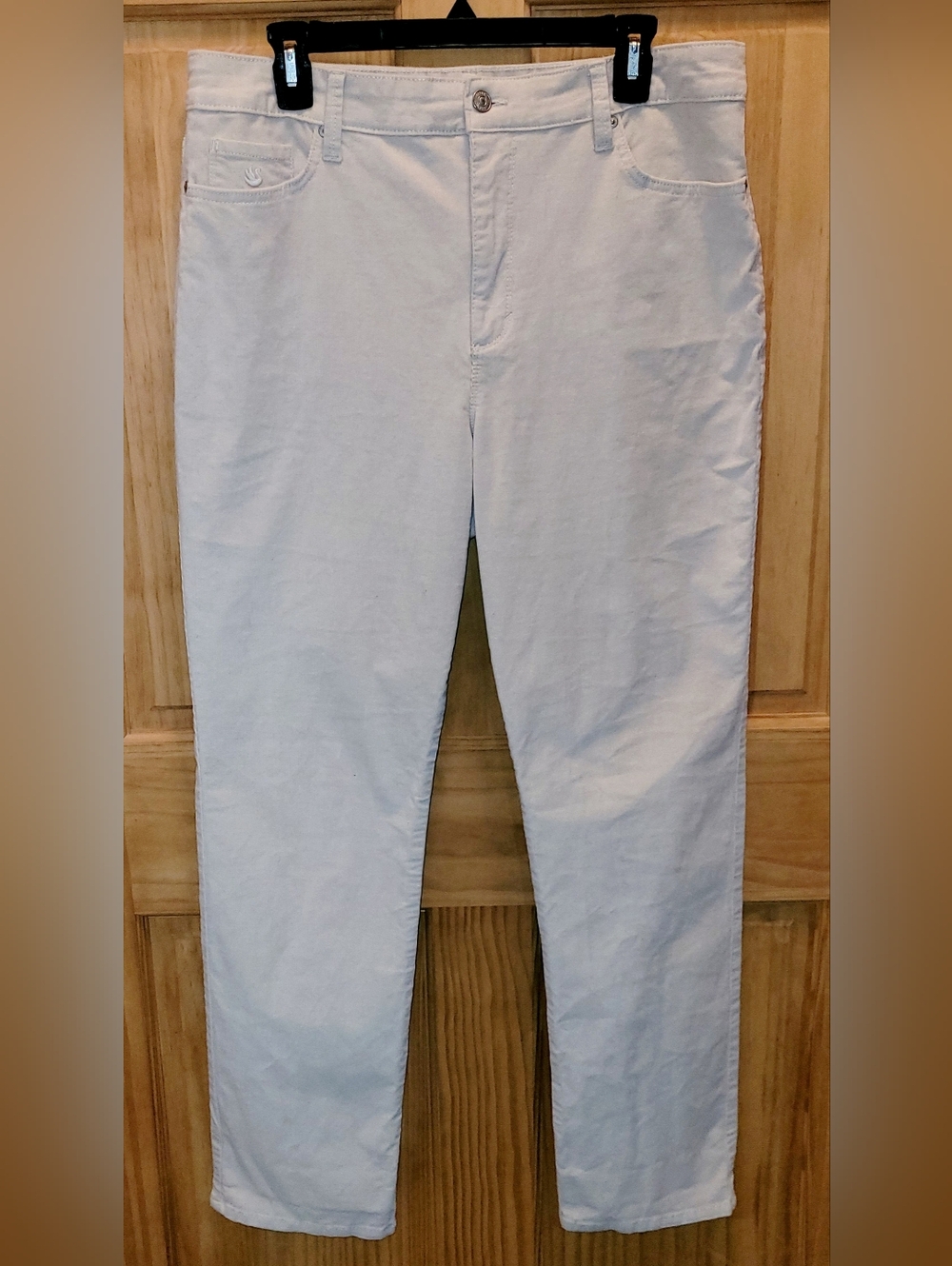 Gloria Vanderbilt, Amanda Pants. High Waisted Stretch Material. Size 14